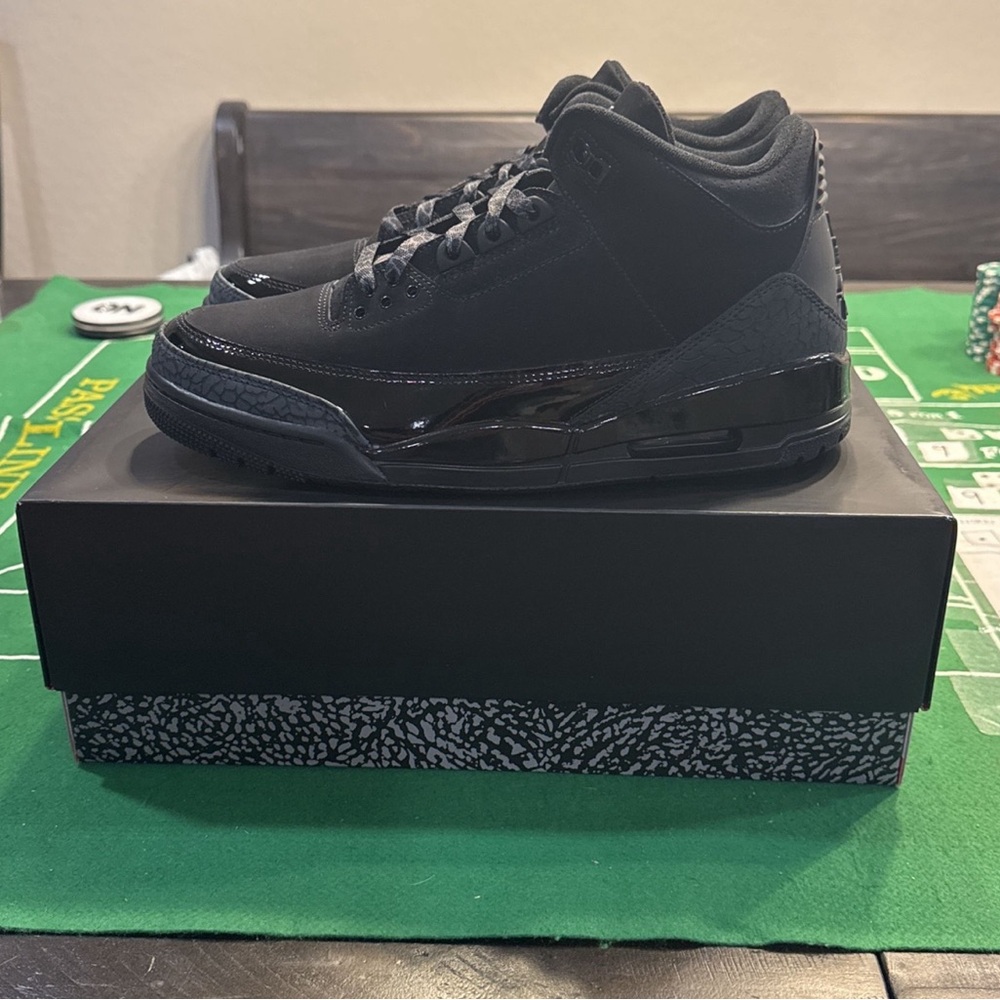Jordan Retro 3 Black Cat size 10.5